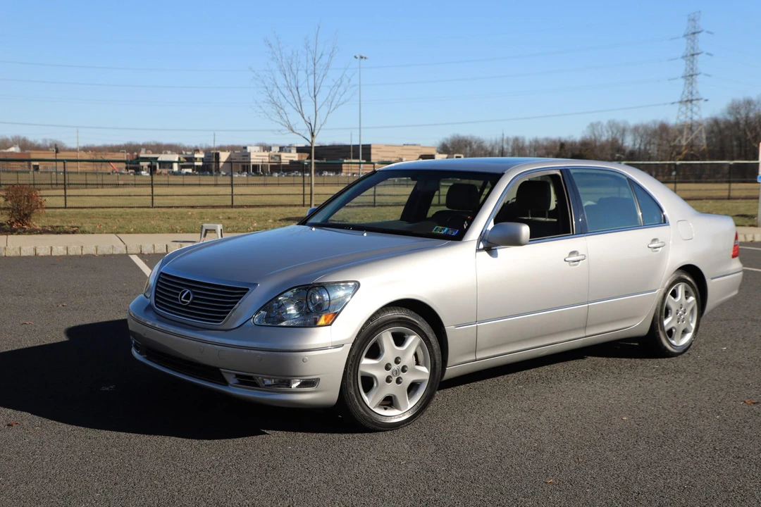 2004 Lexus LS 3rd Gen - Image 5 of 31