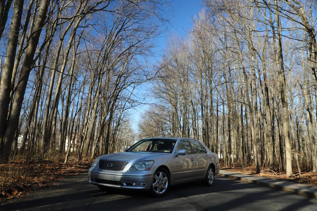 2004 Lexus LS 3rd Gen - Image 7 of 31