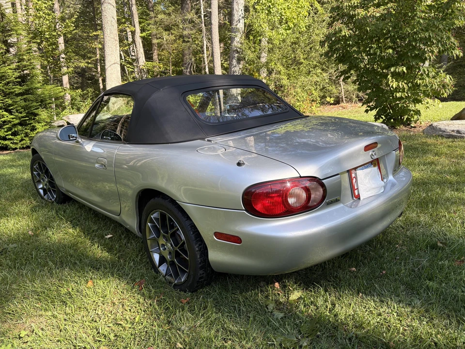 2004 Mazda NB MX-5 Miata - Image 5 of 31