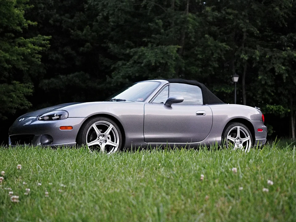 2004 Mazda NB Mazdaspeed MX-5 Miata - Image 15 of 31