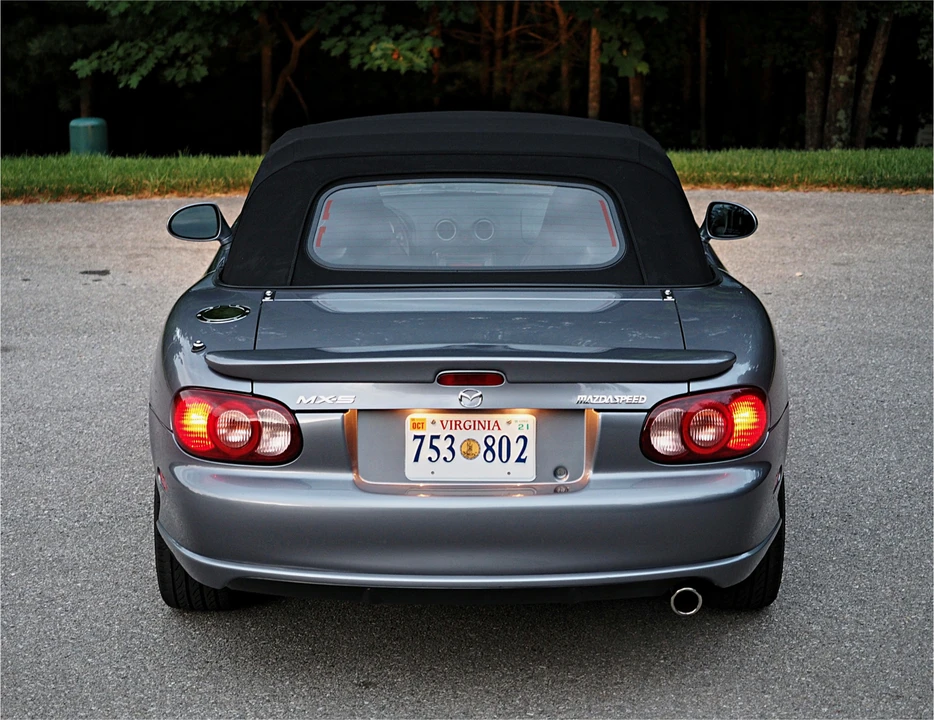 2004 Mazda NB Mazdaspeed MX-5 Miata - Image 19 of 31