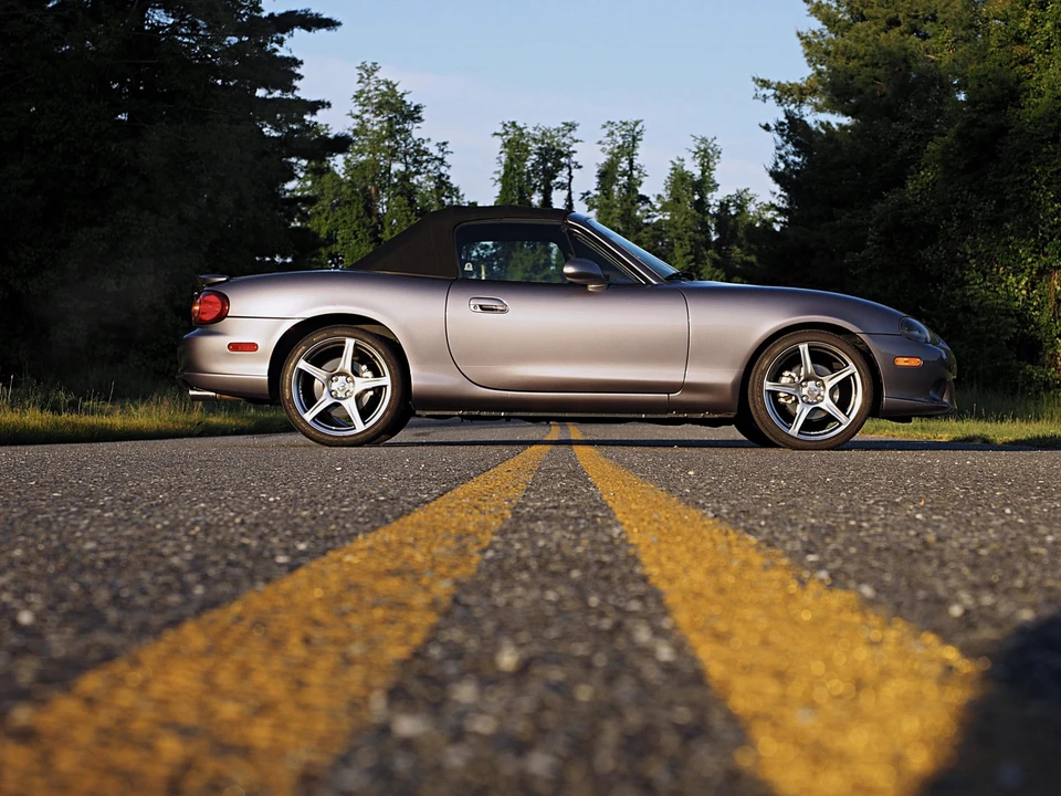 2004 Mazda NB Mazdaspeed MX-5 Miata - Image 10 of 31
