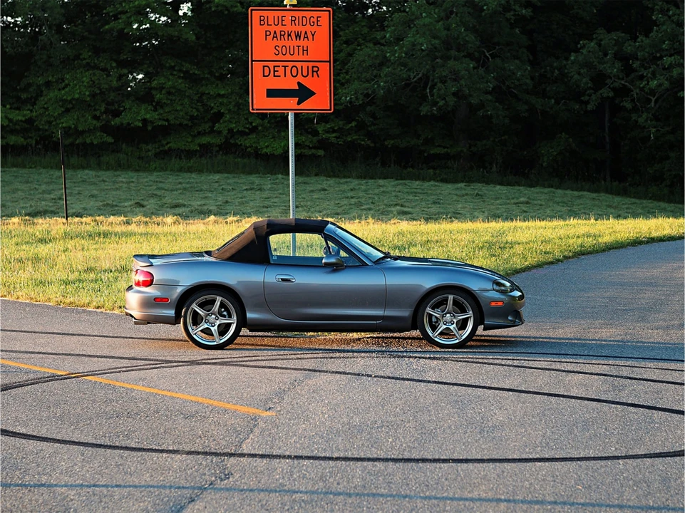 2004 Mazda NB Mazdaspeed MX-5 Miata - Image 9 of 31