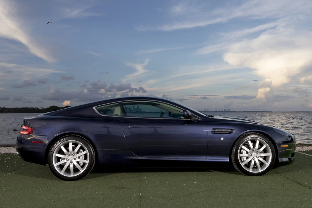 2005 Aston Martin DB9 - Image 16 of 31