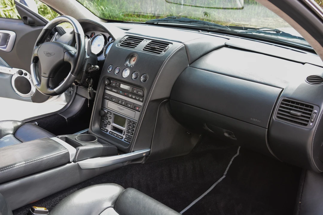 2005 Aston Martin Vanquish 1st Gen - Image 14 of 31