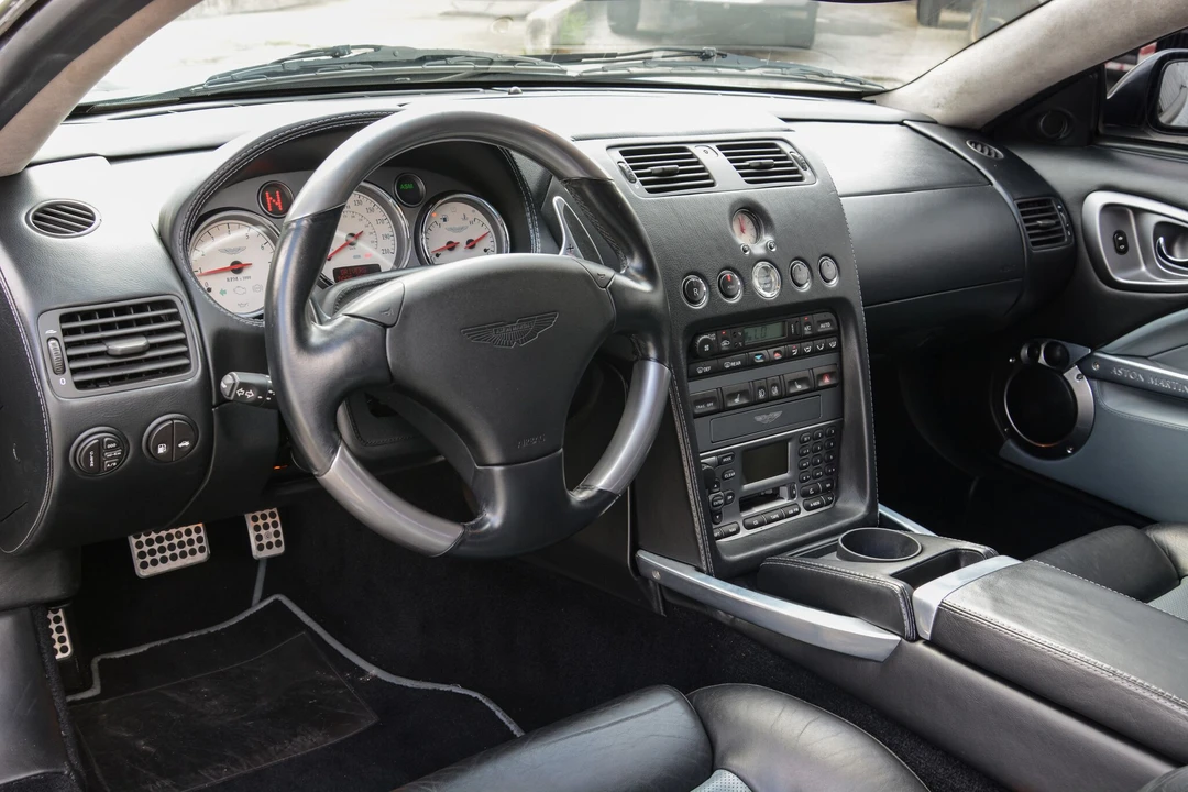 2005 Aston Martin Vanquish 1st Gen - Image 15 of 31