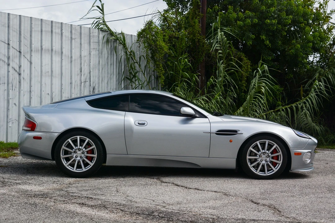 2005 Aston Martin Vanquish 1st Gen - Image 5 of 31
