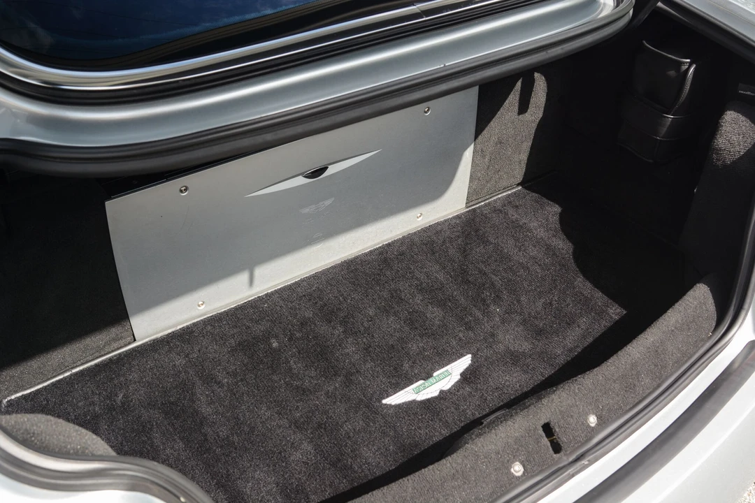 2005 Aston Martin Vanquish 1st Gen - Image 23 of 31