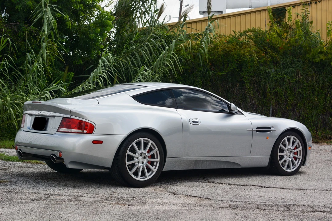 2005 Aston Martin Vanquish 1st Gen - Image 4 of 31