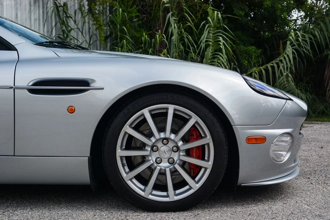 2005 Aston Martin Vanquish 1st Gen - Image 13 of 31