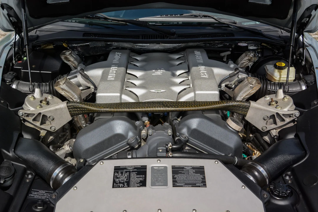 2005 Aston Martin Vanquish 1st Gen - Image 24 of 31