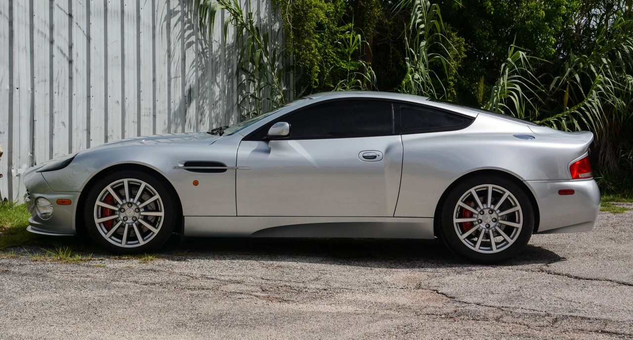 2005 Aston Martin Vanquish 1st Gen - Image 8 of 31