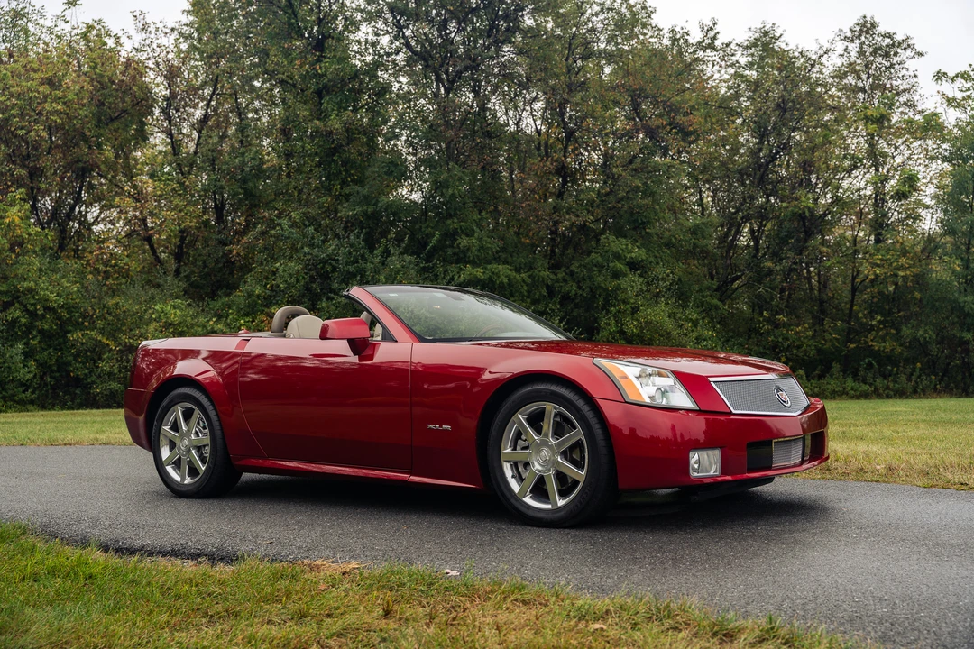 2005 Cadillac XLR - Image 29 of 31