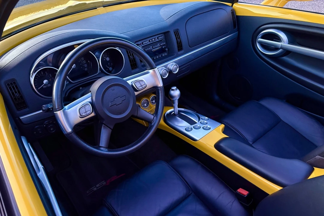 2005 Chevrolet SSR - Image 5 of 7