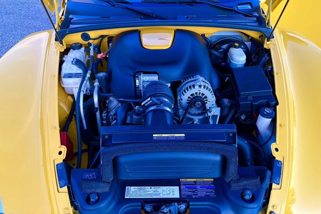 2005 Chevrolet SSR - Image 6 of 7