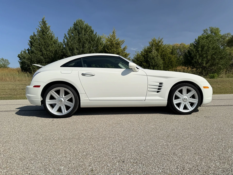 2005 Chrysler Crossfire - Image 18 of 31