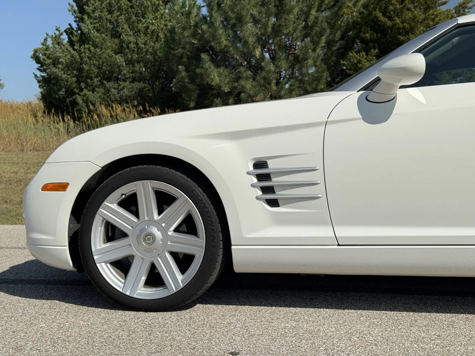 2005 Chrysler Crossfire - Image 22 of 31