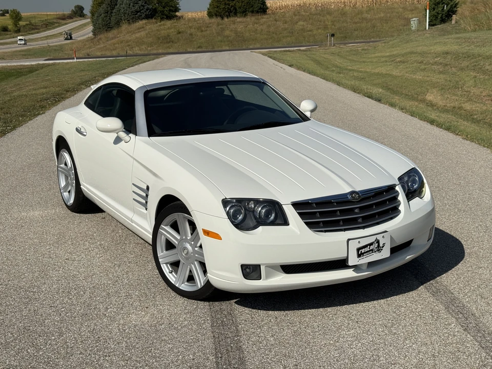 2005 Chrysler Crossfire - Image 2 of 31