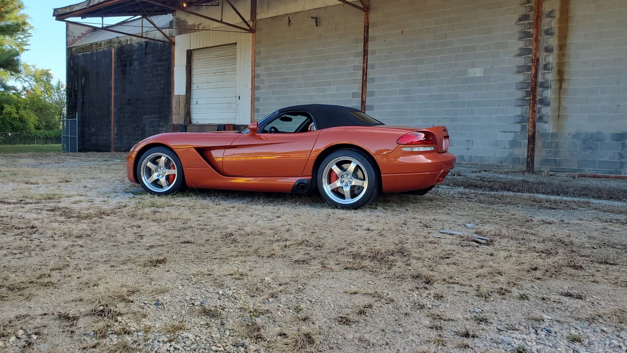 2005 Dodge Viper 3rd Gen - Image 31 of 31