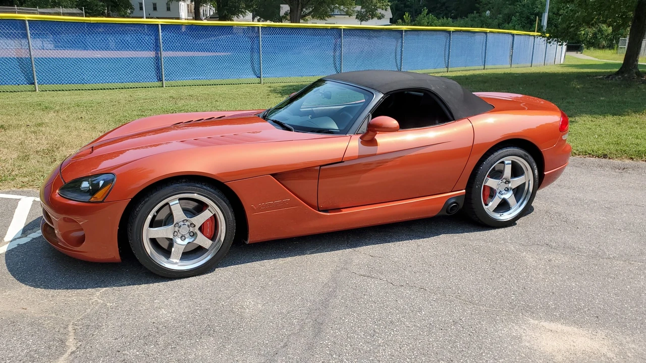 2005 Dodge Viper 3rd Gen - Image 11 of 31