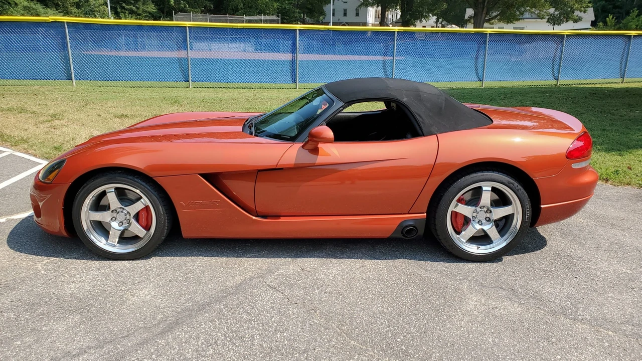 2005 Dodge Viper 3rd Gen - Image 28 of 31