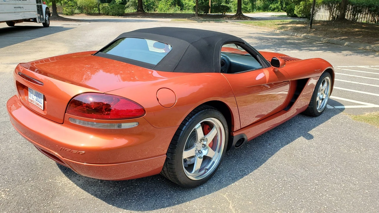 2005 Dodge Viper 3rd Gen - Image 22 of 31