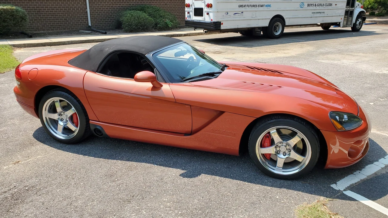 2005 Dodge Viper 3rd Gen - Image 20 of 31