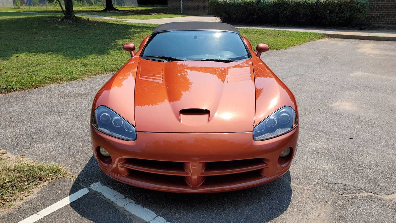 2005 Dodge Viper 3rd Gen - Image 13 of 31
