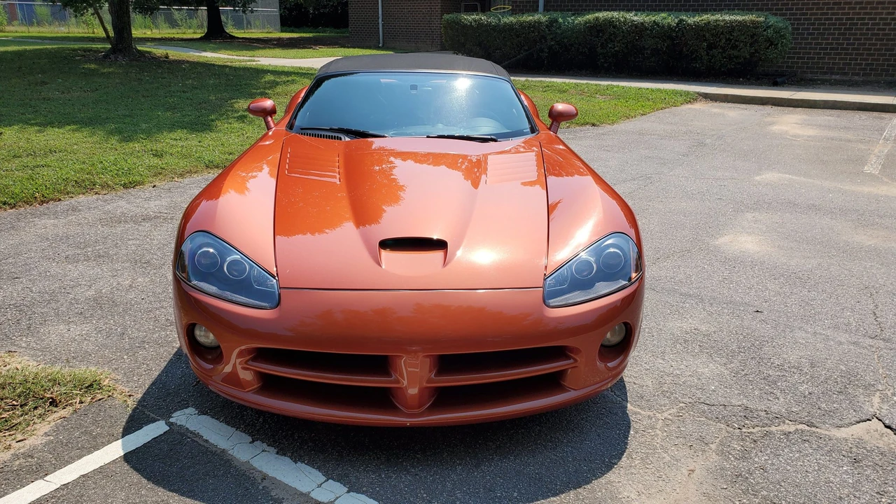 2005 Dodge Viper 3rd Gen - Image 14 of 31