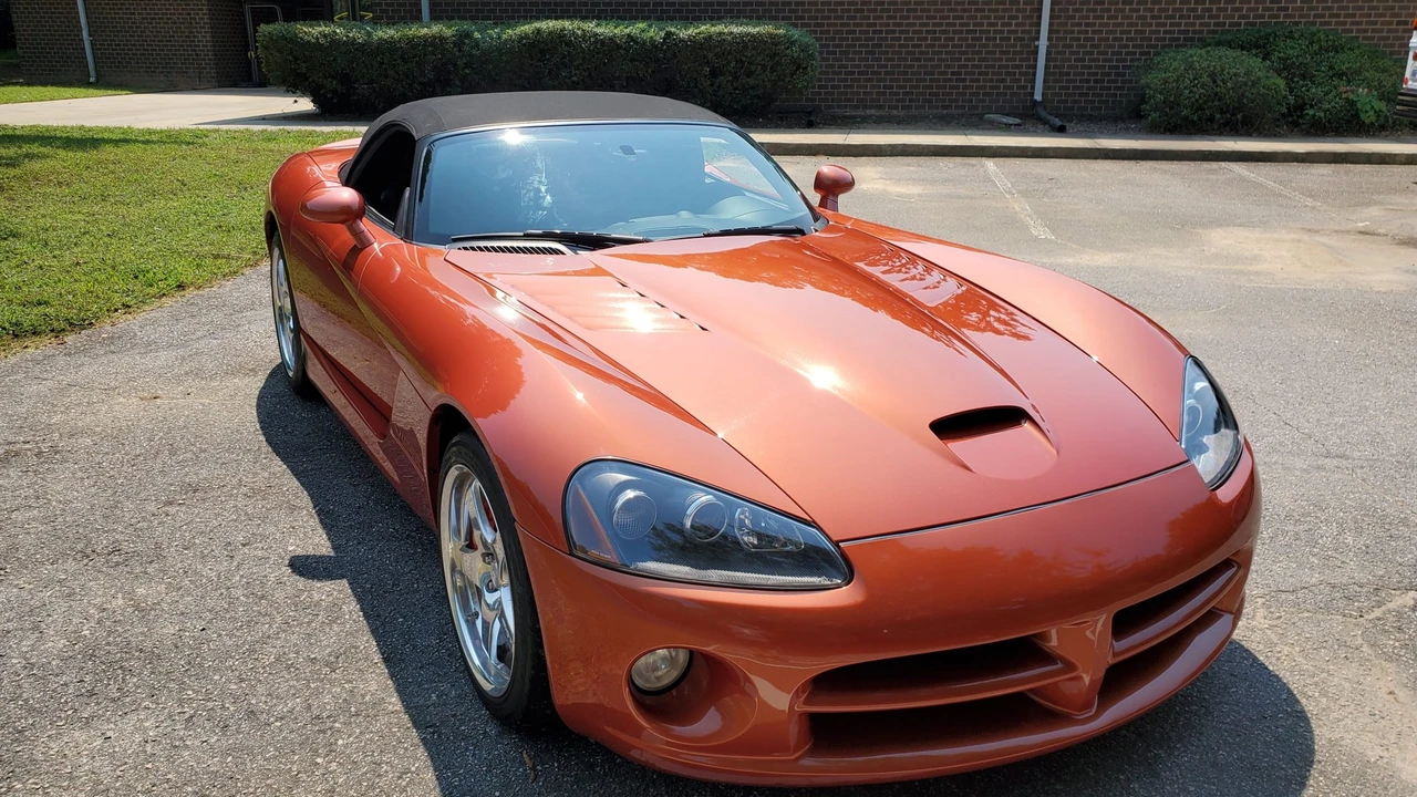 2005 Dodge Viper 3rd Gen - Image 16 of 31