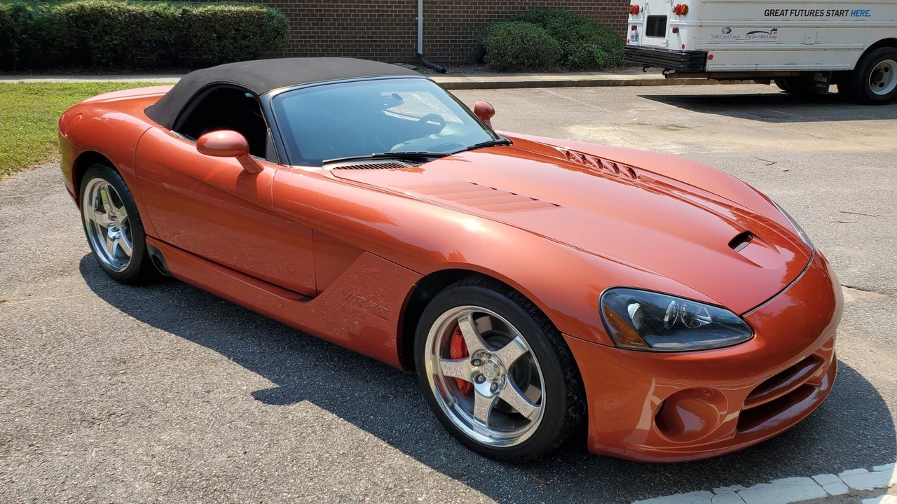 2005 Dodge Viper 3rd Gen - Image 18 of 31