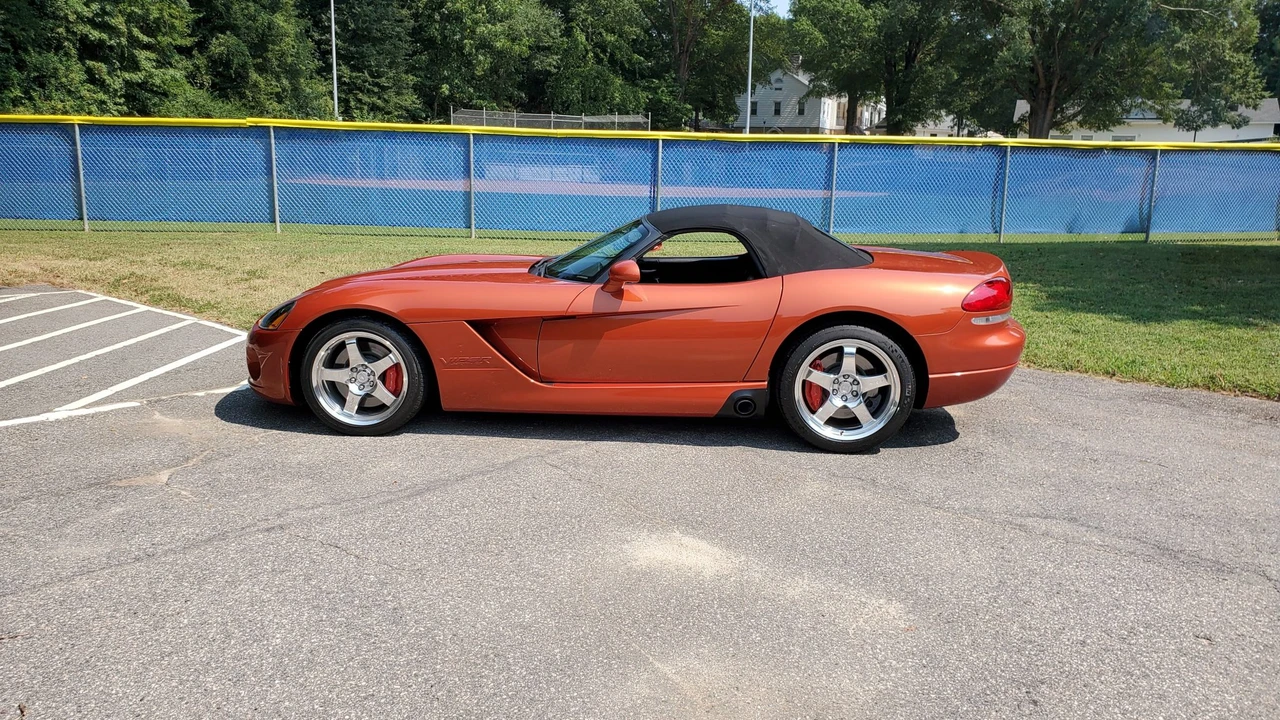 2005 Dodge Viper 3rd Gen - Image 10 of 31