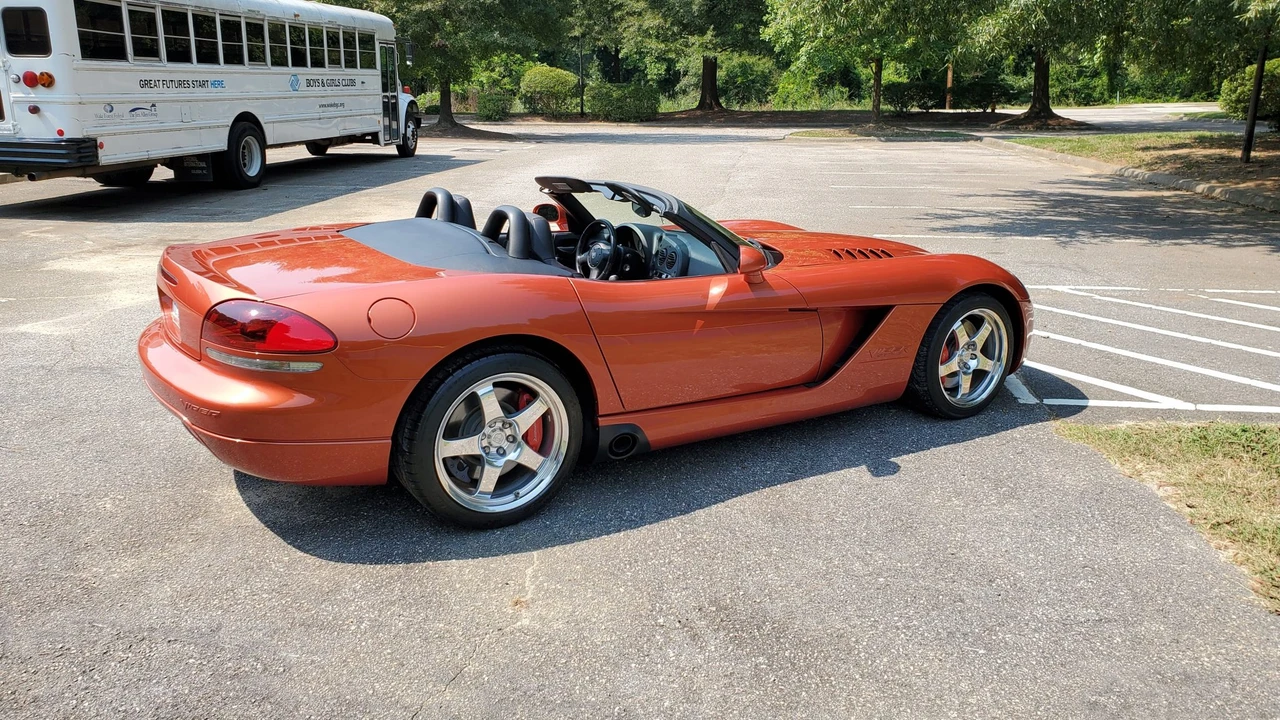 2005 Dodge Viper 3rd Gen - Image 4 of 31