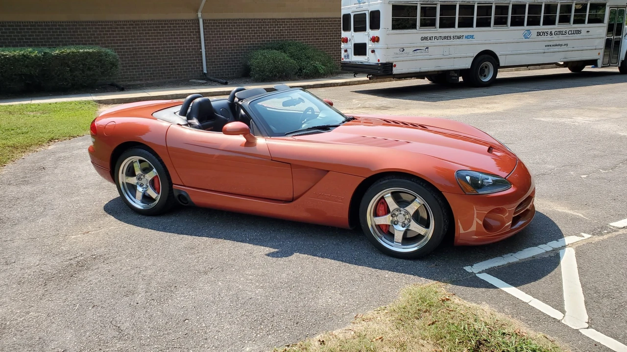 2005 Dodge Viper 3rd Gen - Image 3 of 31