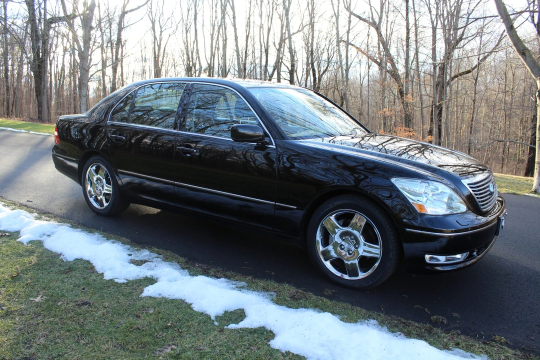2005 Lexus LS 3rd Gen - Image 15 of 31