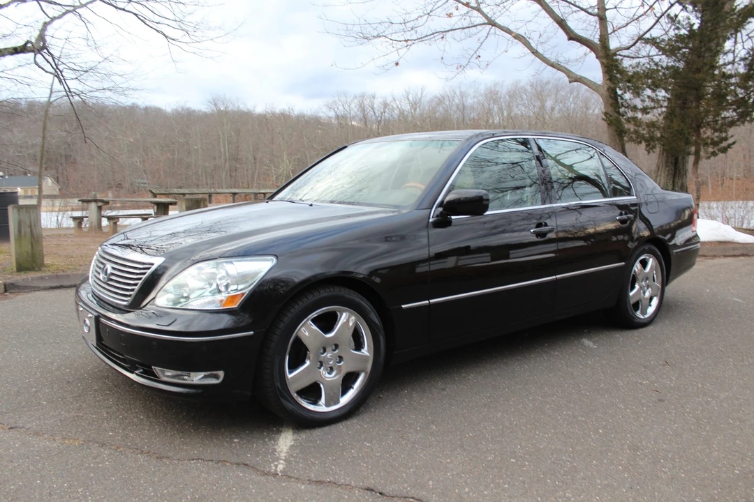 2005 Lexus LS 3rd Gen - Image 2 of 31