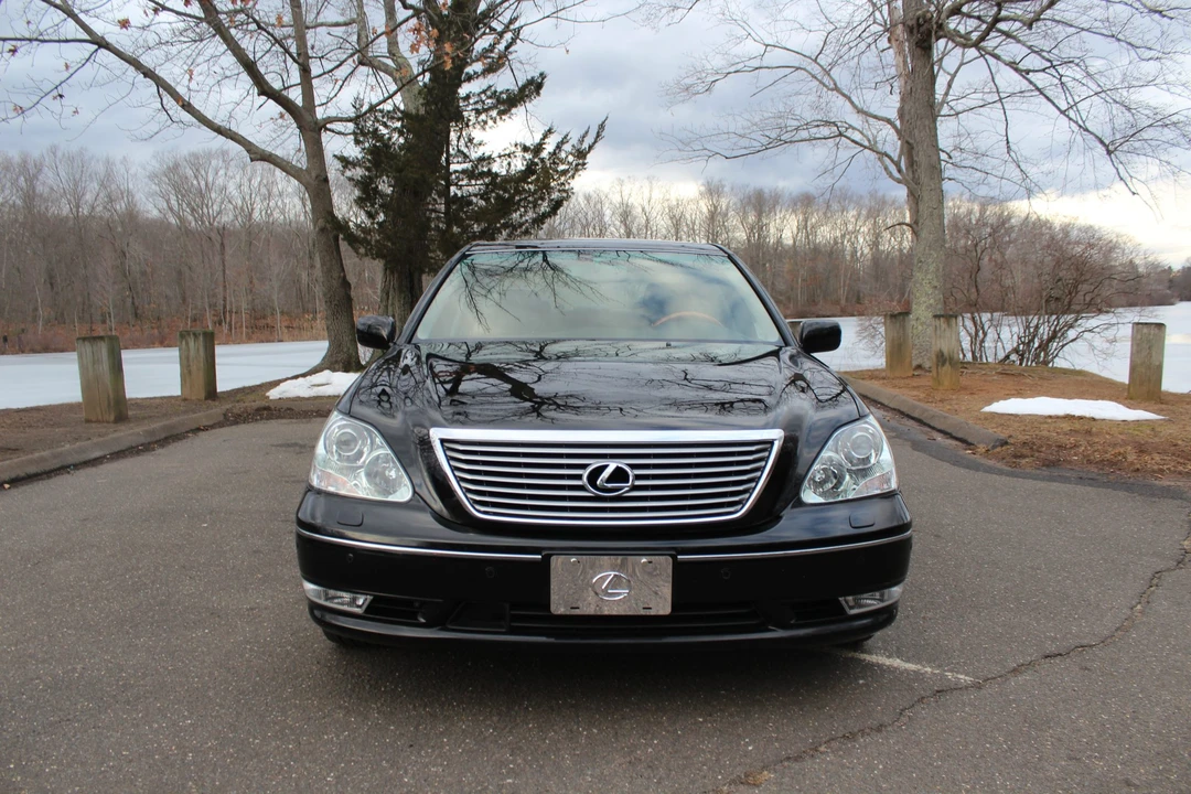 2005 Lexus LS 3rd Gen - Image 3 of 31
