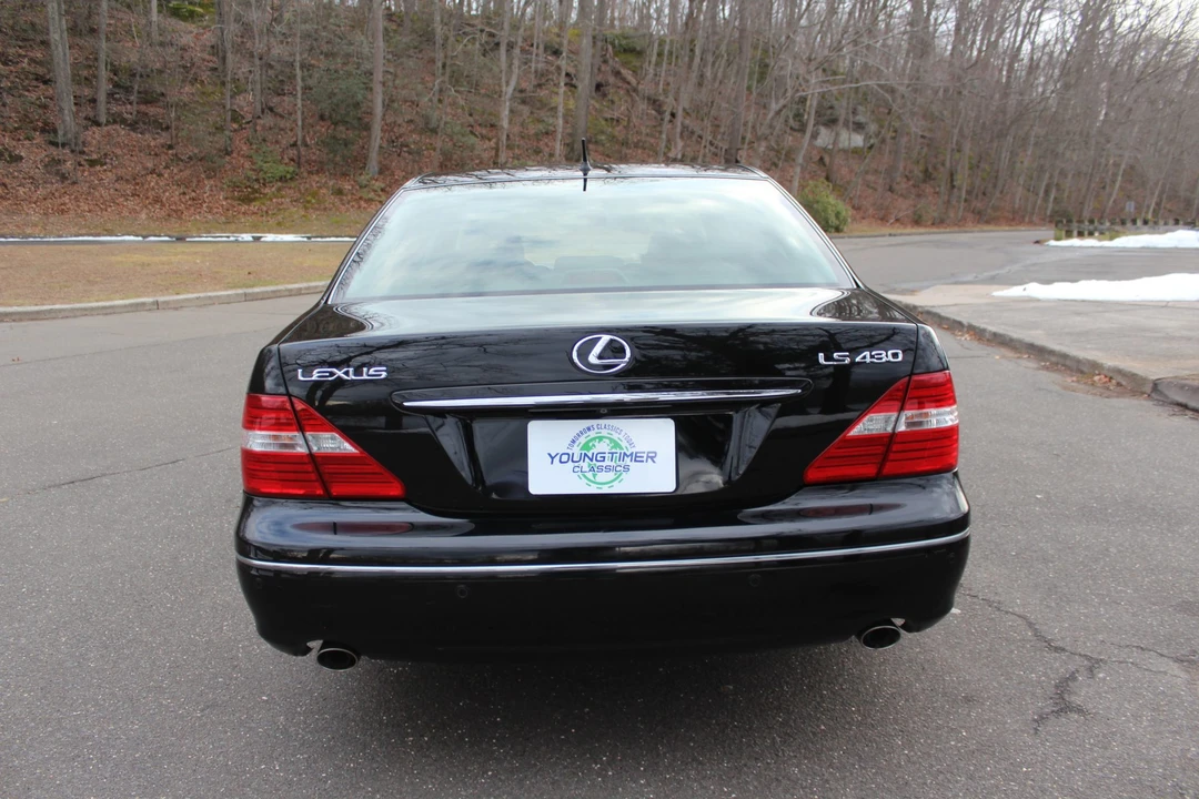 2005 Lexus LS 3rd Gen - Image 7 of 31