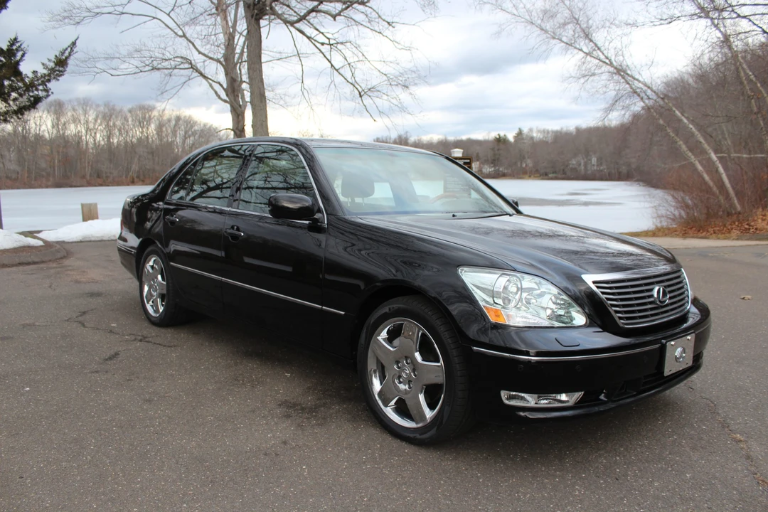 2005 Lexus LS 3rd Gen - Image 4 of 31