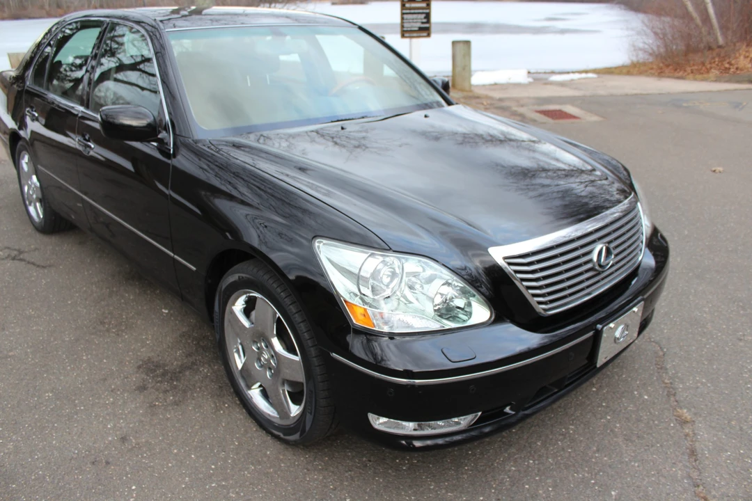 2005 Lexus LS 3rd Gen - Image 24 of 31