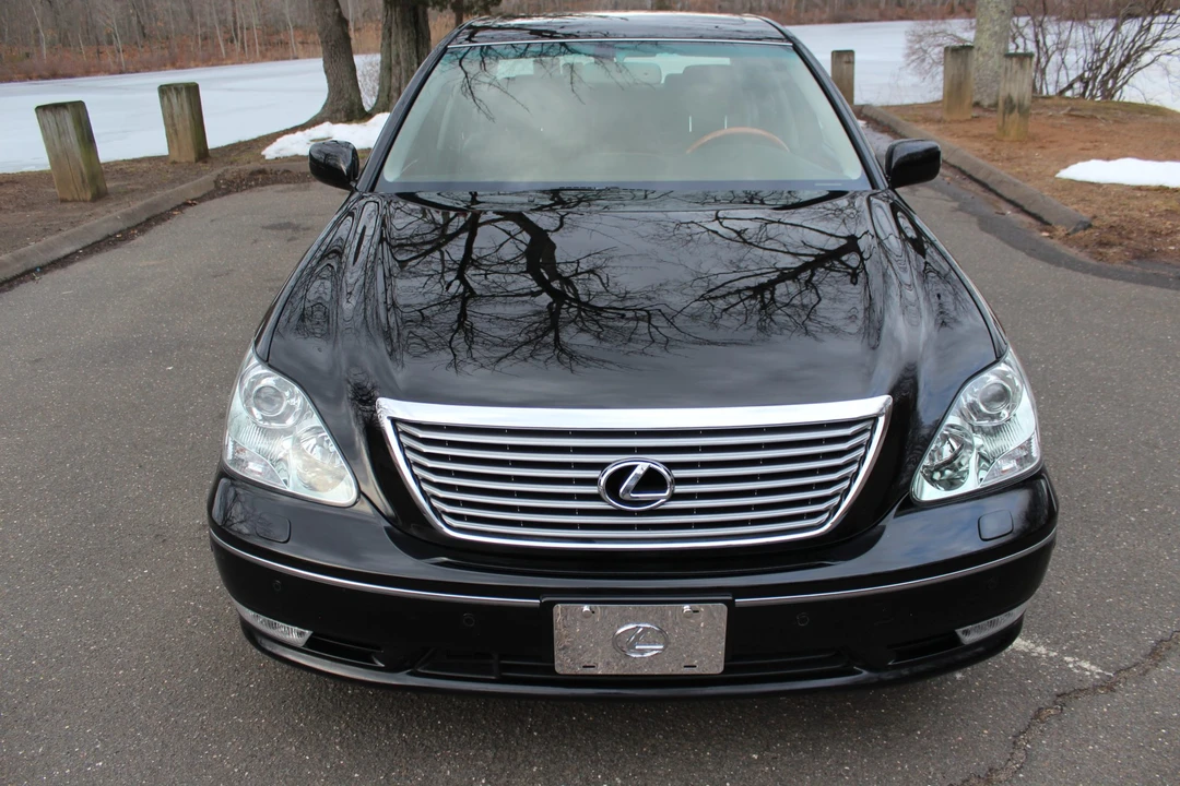 2005 Lexus LS 3rd Gen - Image 25 of 31