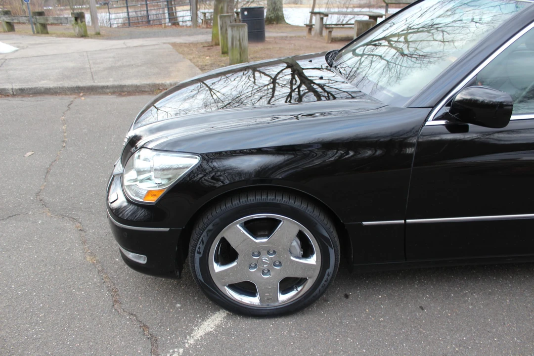 2005 Lexus LS 3rd Gen - Image 27 of 31