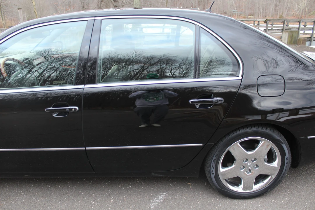 2005 Lexus LS 3rd Gen - Image 30 of 31