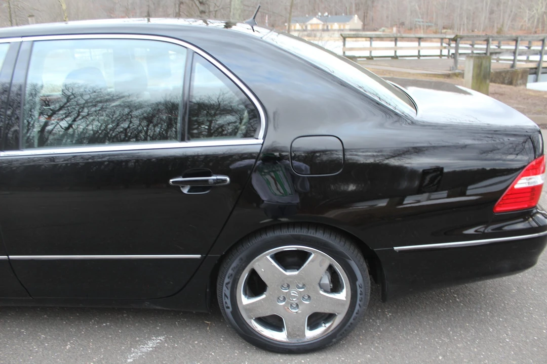 2005 Lexus LS 3rd Gen - Image 31 of 31