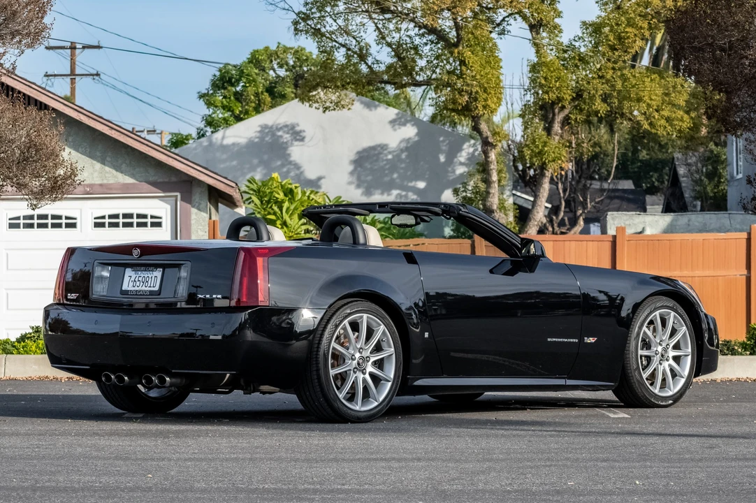 2006 Cadillac XLR-V - Image 6 of 31