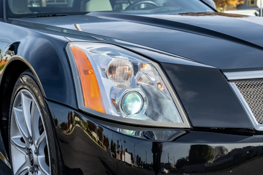 2006 Cadillac XLR-V - Image 20 of 31