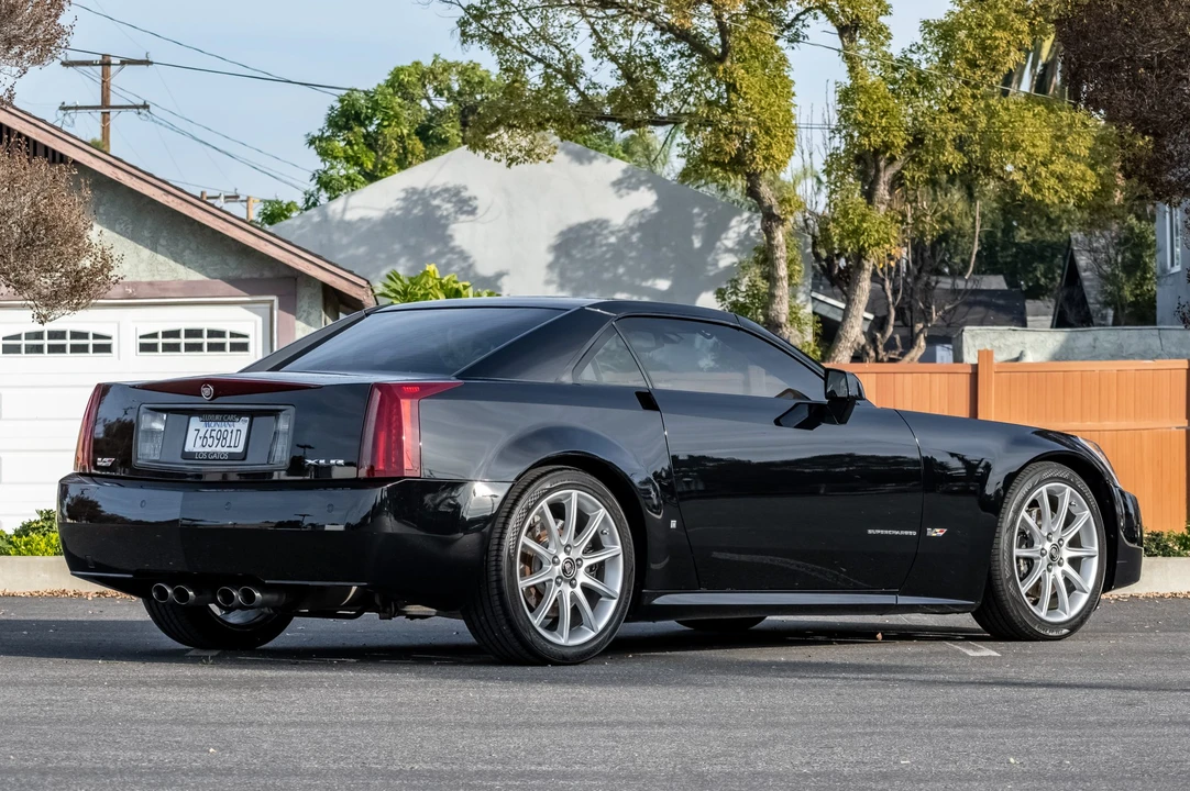 2006 Cadillac XLR-V - Image 15 of 31