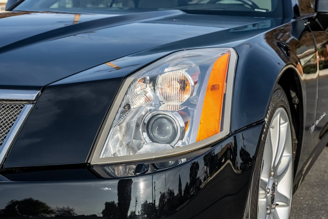 2006 Cadillac XLR-V - Image 24 of 31