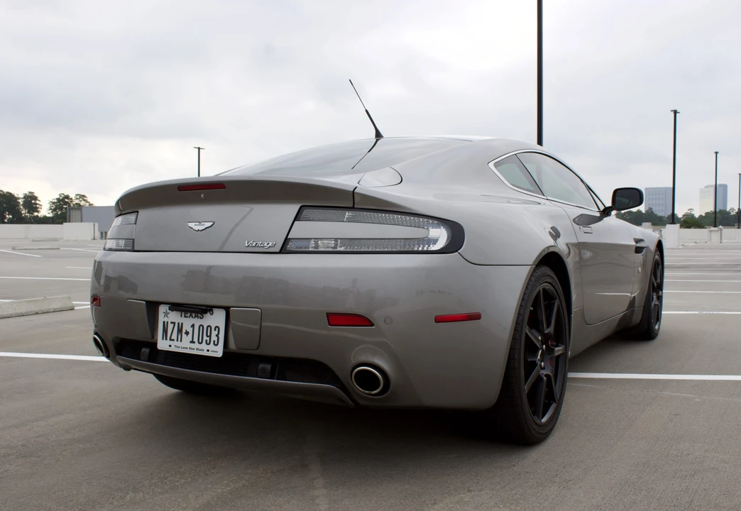 2007 Aston Martin V8 Vantage (2006-2017) - Image 9 of 31