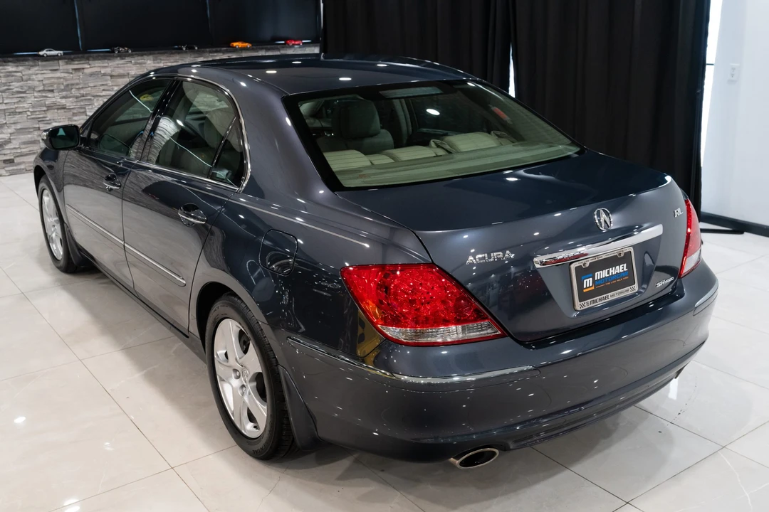 2008 Acura RL 2nd Gen - Image 22 of 31